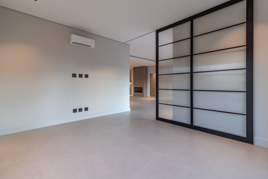 4 Bedroom Property for Sale in Pearl Valley at Val de Vie Western Cape